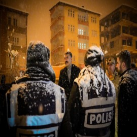 Hakkari'de yılbaşı gecesi 2 bin personel görev yaptı