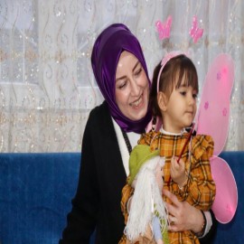 Minik Ecrin’in davetini geri çevirmediler