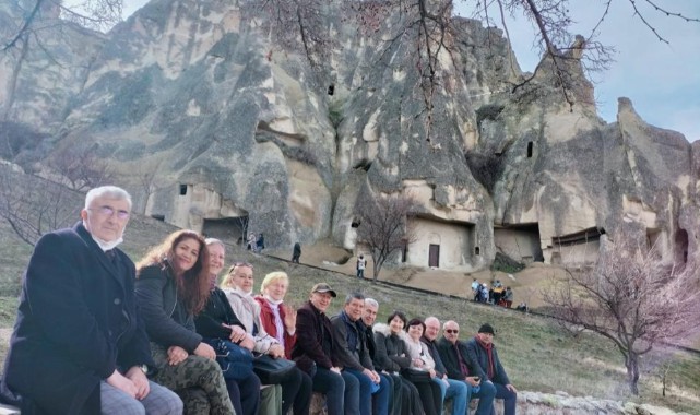 Vali Sonel, emekli öğretmenlere verdiği gezi sözünü yerine getirdi