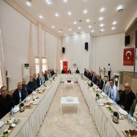 "Sizler, başımızın tacı, devletimizin onurusunuz"