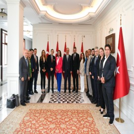 Vali Canbolat, konuklarını makamında ağırladı