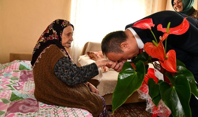 100 yaşındaki asırlık çınarların hayır duasını aldı