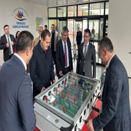 “Gençlerimizi içinde sporun eksik olmadığı bir hayata hazırlıyoruz”