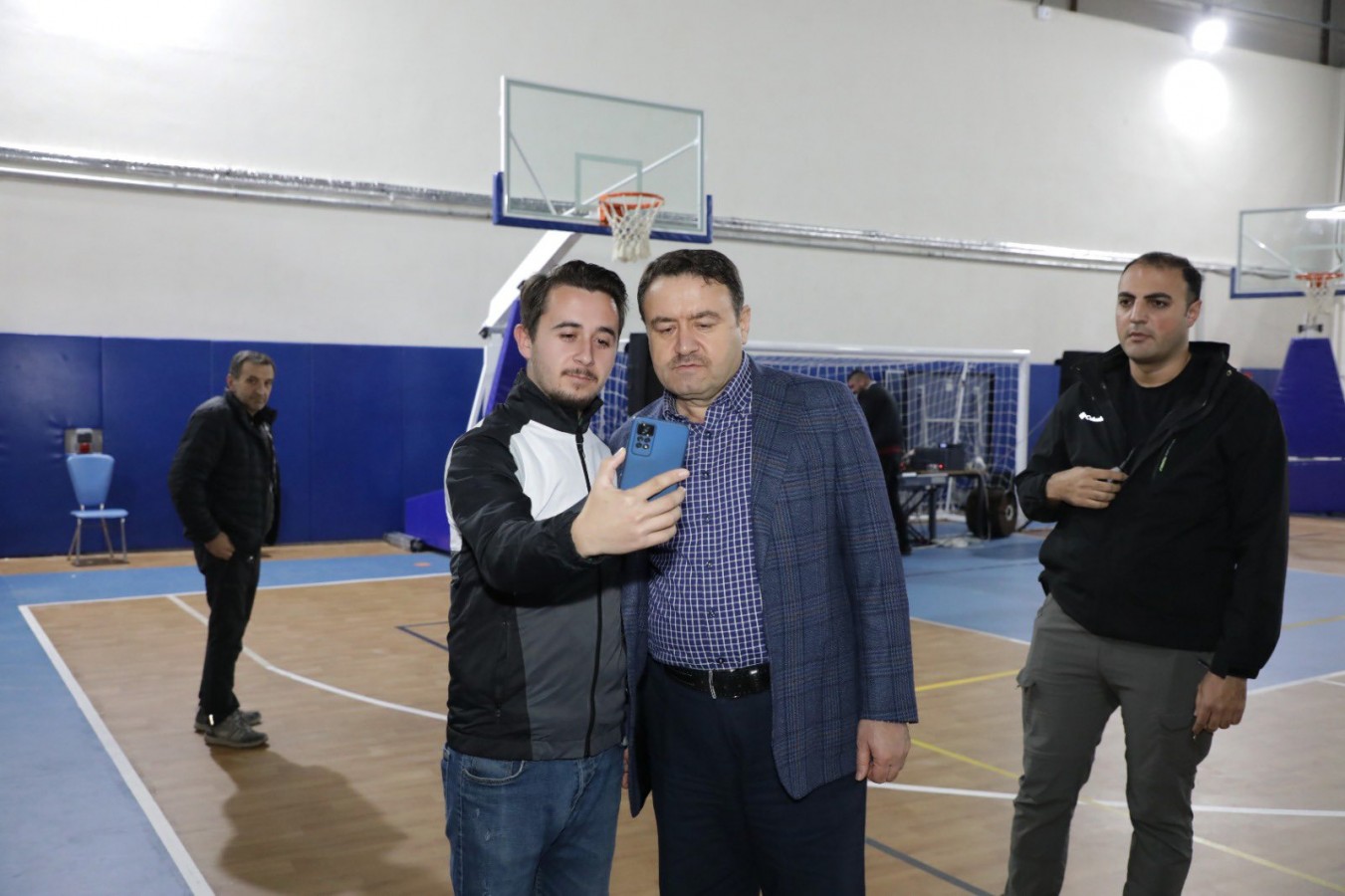 "Bir elinizde teknoloji, bir elinizde Kur’an olsun";