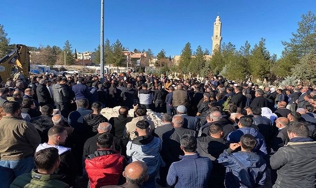 Mardin’de cenazeler gözyaşlarıyla toprağa verildi;