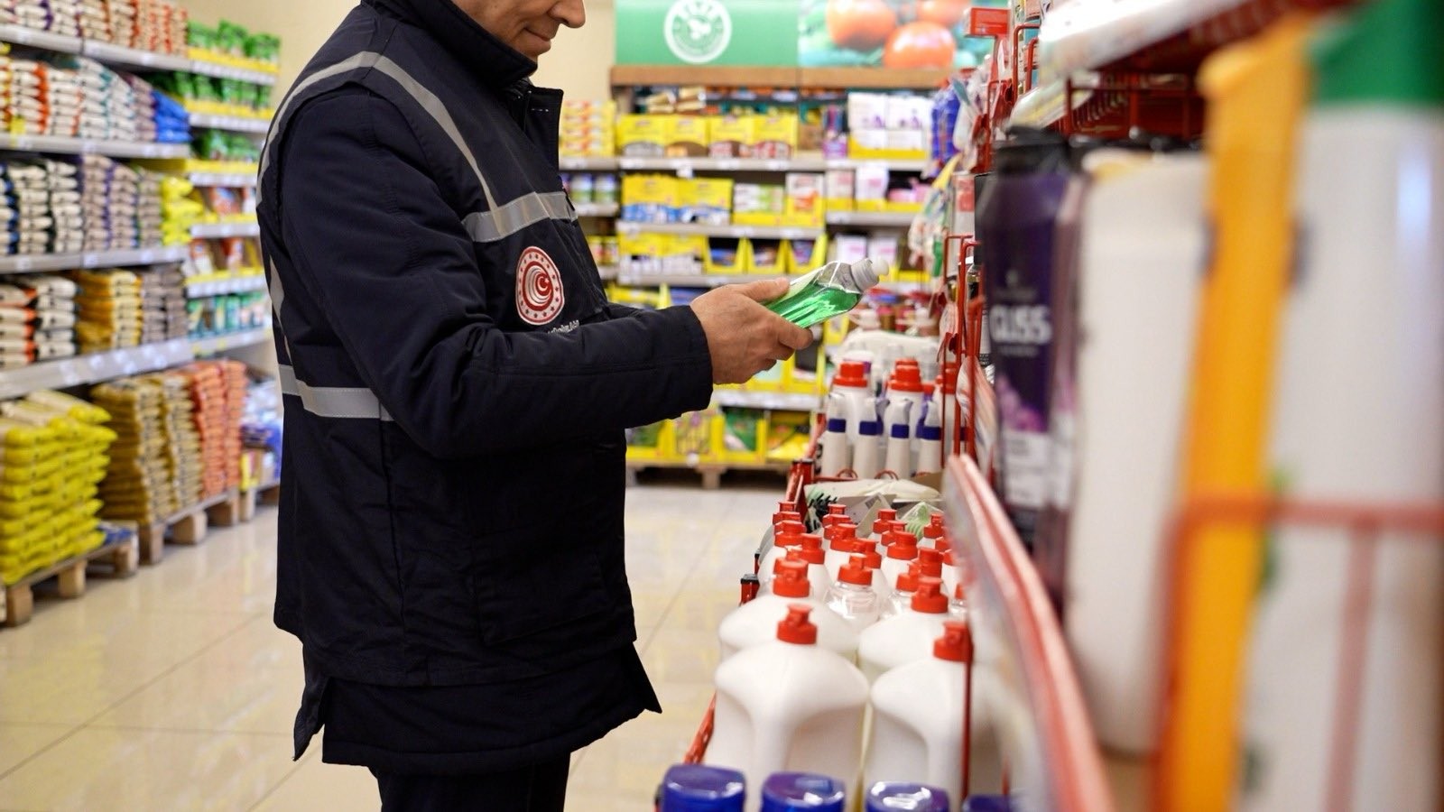 Kırşehir'de marketler ve işletmeler tek tek denetlendi;