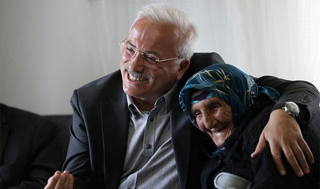 Vali Kumbuzoğlu'ndan yarım asırlık çifte övgü dolu sözler: Ne büyük erdem, ne yüce gönüllülük