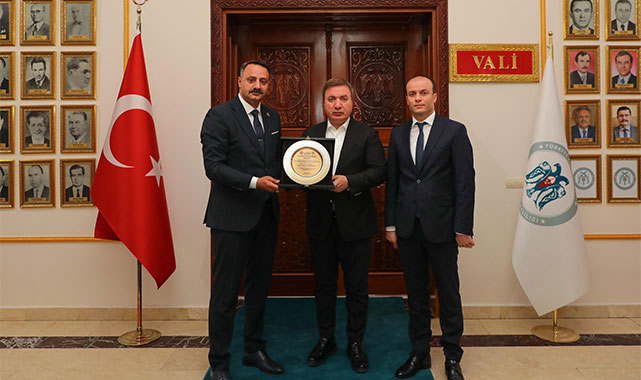 Vali Aydoğdu’ya İliç’ten ''Fahri Hemşehrilik Beratı'';