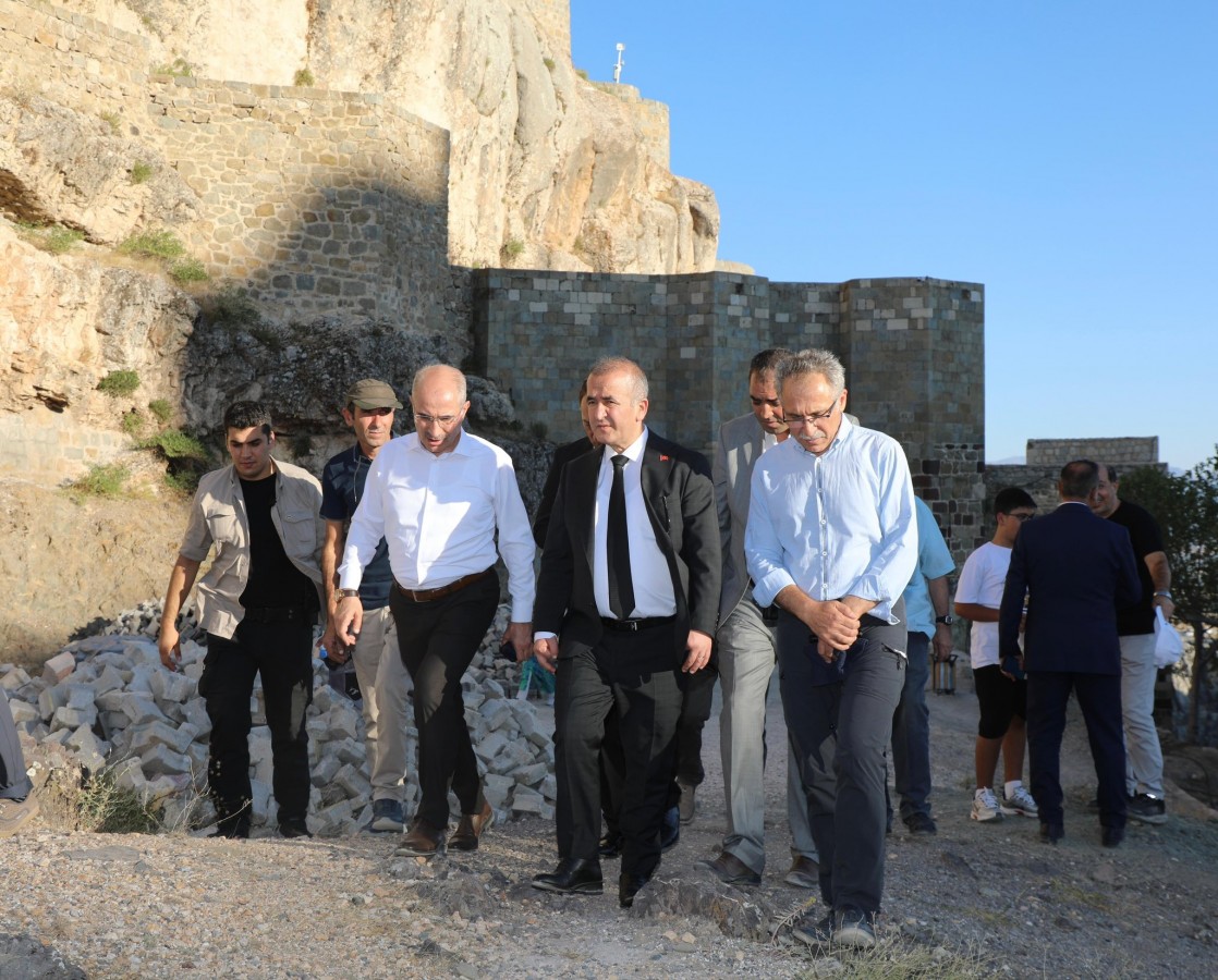 "Harput Kalesi, önümüzdeki yıllara ışık tutacak"