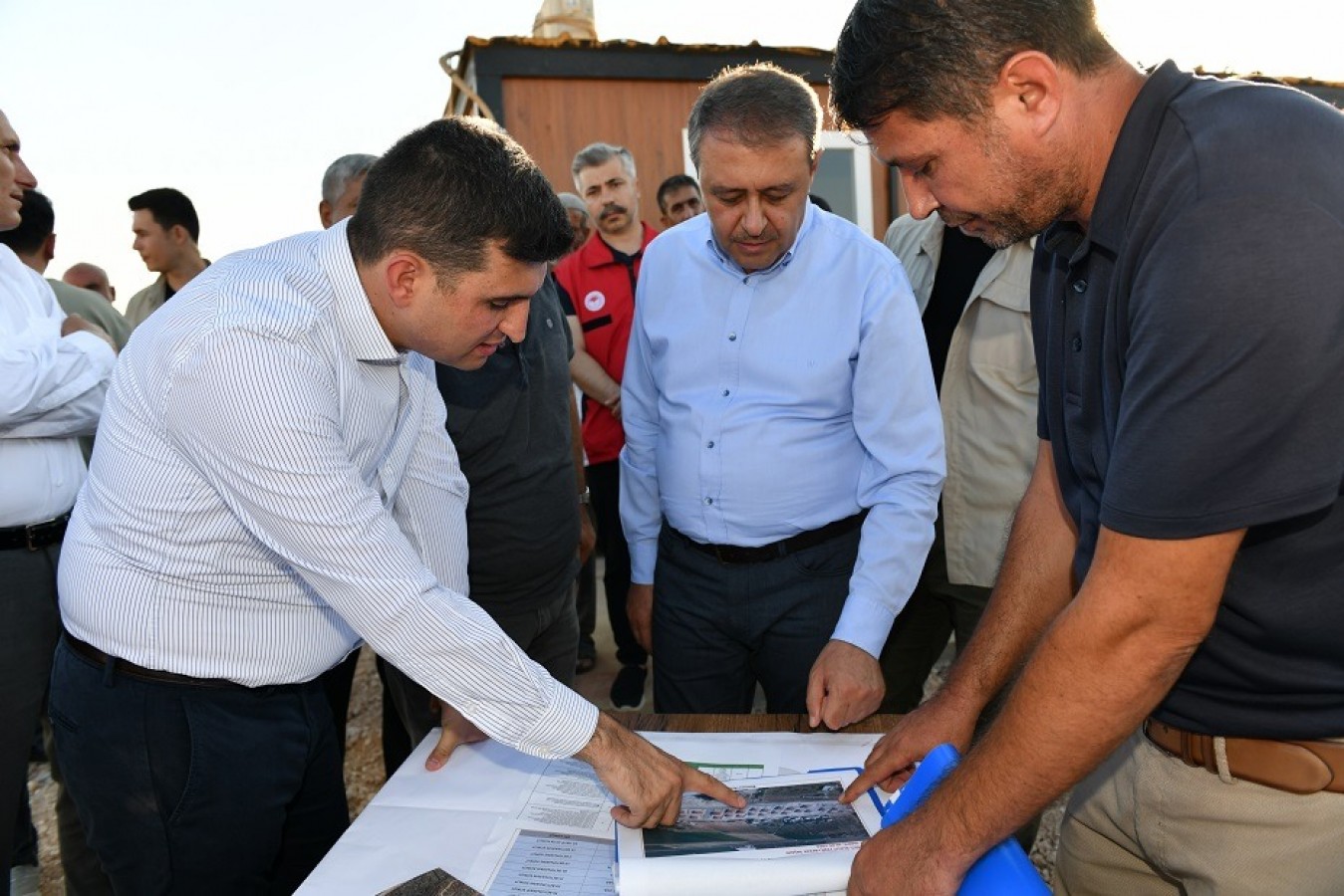 Vali Şıldak, deprem konutlarını inceledi;