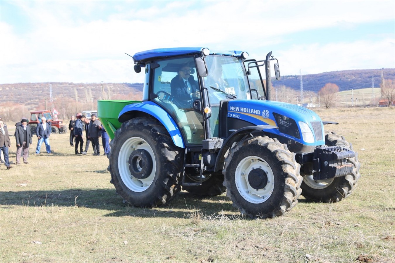 6 ton gübre toprakla buluşturuldu