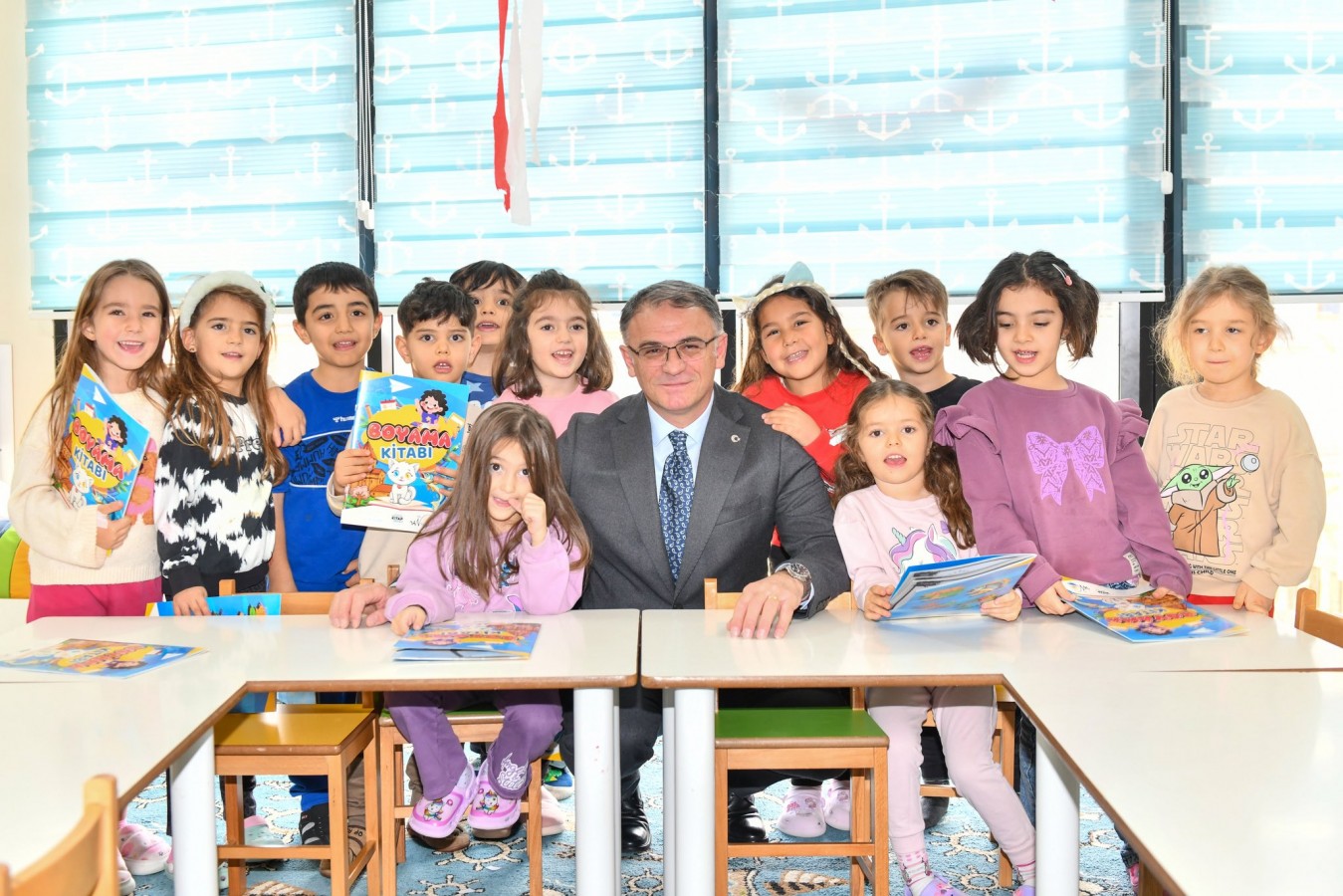 "Van'a 3 yılda 246 yeni okul kazandırdık";