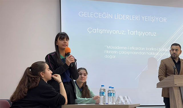 Geleceğin liderleri münazarada buluştu;