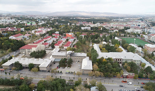 Bir zamanların tarihi hastanesi yeni dönemin eğitim yuvası oldu!;