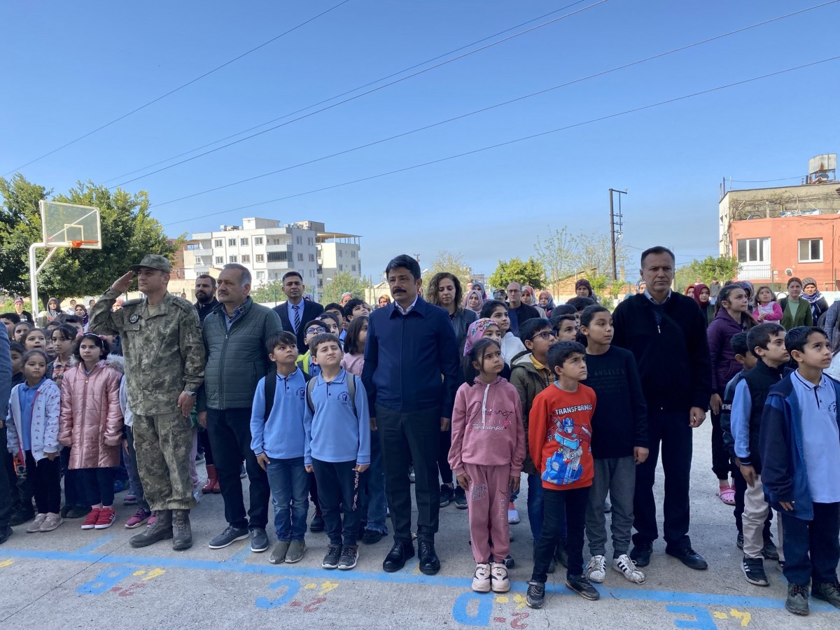 İskenderun'da okullarda yeniden zil çaldı;