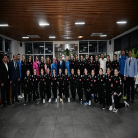 ''Yolunuz hep açık, başarılarınız daim olsun''