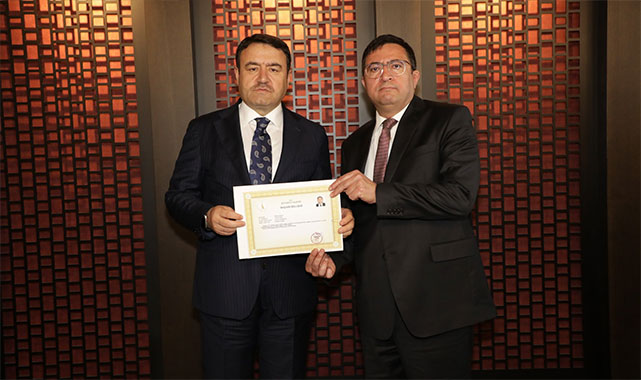 Kütahya'da atanan mülki idari amirlerine veda: ''Her birinize ayrı ayrı teşekkür ediyorum'';