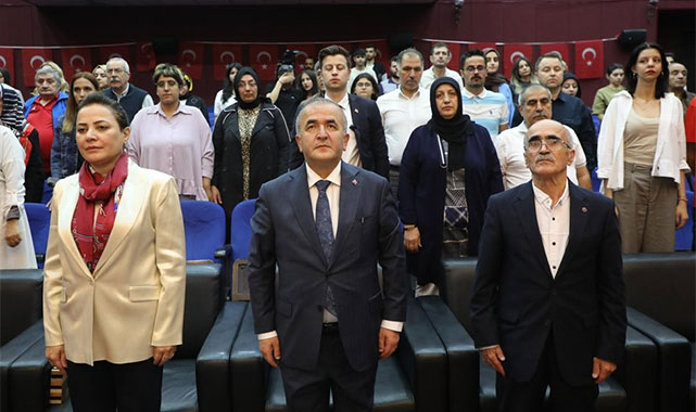 ''Aile toplumun temel taşıdır'';