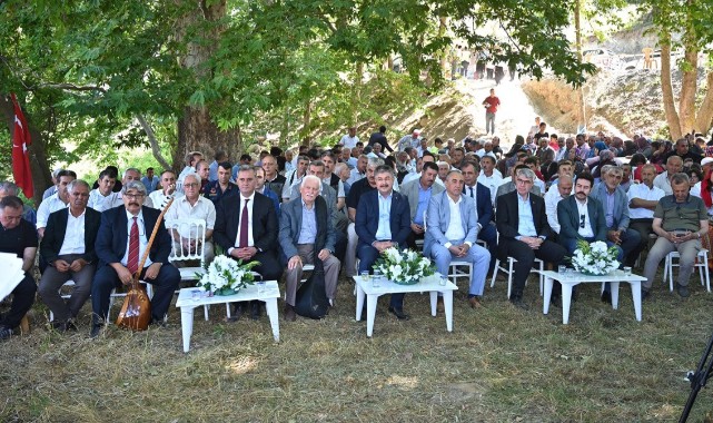 Karacaoğlan’ın mezarının bulunduğu Hoğdu yaylasında türkü festivali