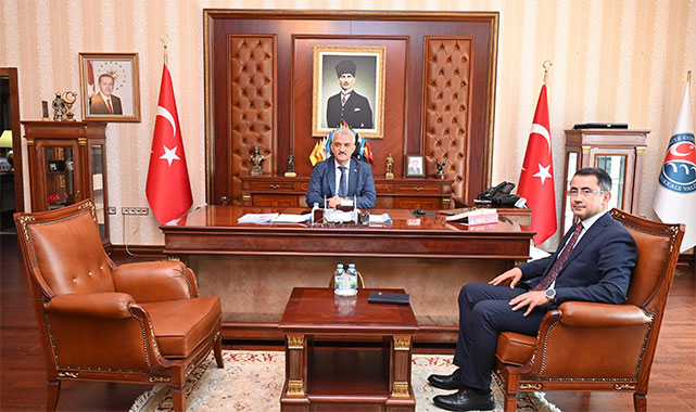 Vali Makas, Kaymakam Kasman'ı makamında ağırladı;