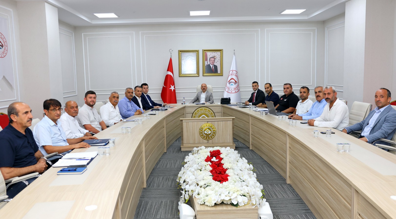 Köy muhtarları, dertlerini Vali'ye anlattı;