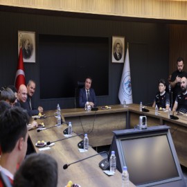 Vali Aydoğdu: "Erzincan okul sporlarındaki liderliğiyle bir spor şehridir"