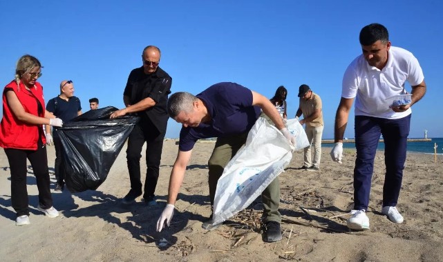 27 torba çöp topladılar