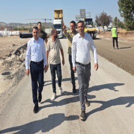 "Ana yol projeleri hızlandırılmalı"