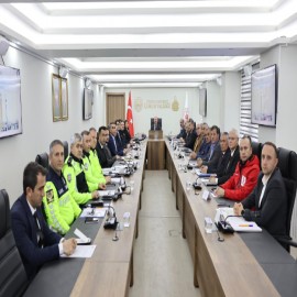 Vali Çalgan'dan, sürücülere kış uyarısı