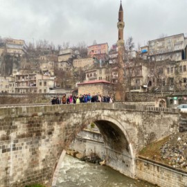 Bitlis'in tarihi mekanlarını gezdiler