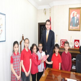 Kaymakamlık miniklerin masallarını kitaba dönüştürdü