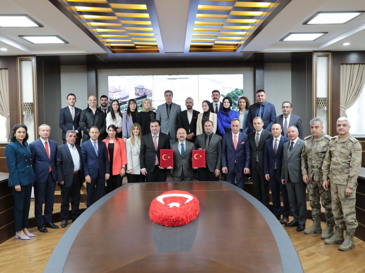 Hayırsever aileden Doğubayazıt'a 2 okul, yurt ve kütüphane