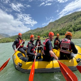 Garzan Çayı’nda rafting yapan Vali Canalp, yaşadığı macerayı anlattı
