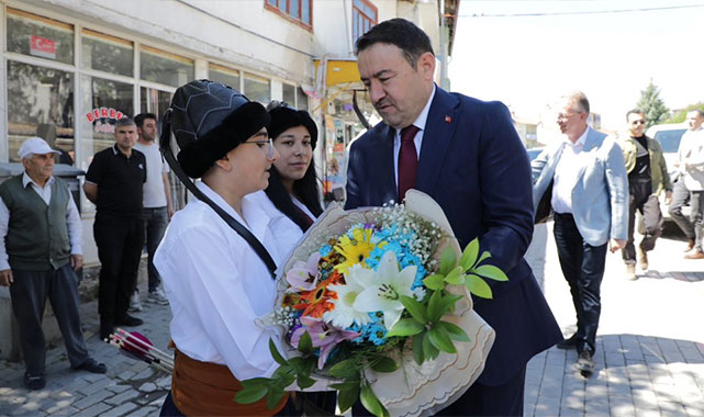 ''Camiler, bu topraklara vurulmuş birer mühürdür, tapu senedi hükmündedir'';
