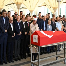 Vali Kızılkaya'nın babası son yolculuğuna uğurlandı