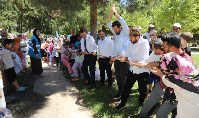 “Çocuklarımızın mutluluğu en kıymetli hazinemiz”