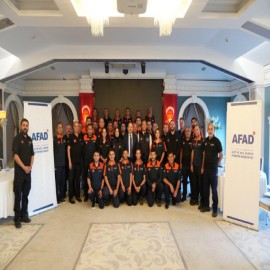 AFAD ekibi, Venezuela'dan kahramanlık nişanıyla döndü