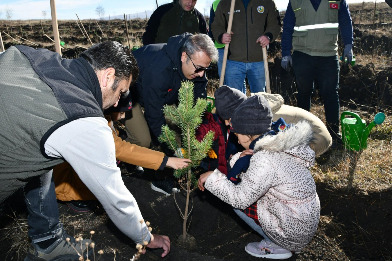 Ardahan'da fidanlar geleceğe nefes oldu;