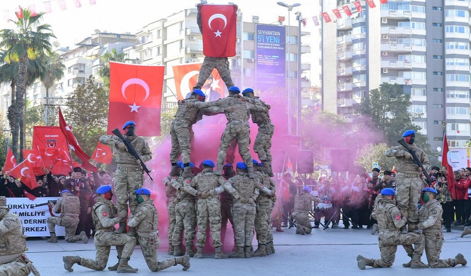 Adana’da kurtuluş coşkusu;