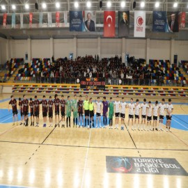 "Sayın Vali ortaya, üçlü çektir tayfaya"