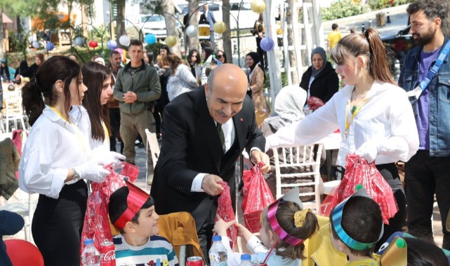 Çocuklar için öğle vakti iftar!