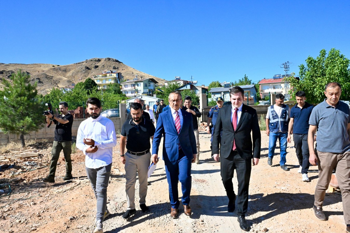 "Arapgir ilçemizde 198 deprem konutunu bitirdik";