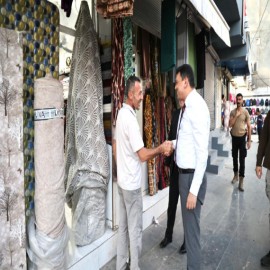 Esnafın sorununu yerinde dinledi