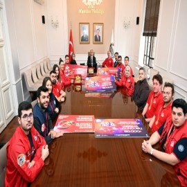 “Gençlerimizin başarıları geleceğe yön veriyor”