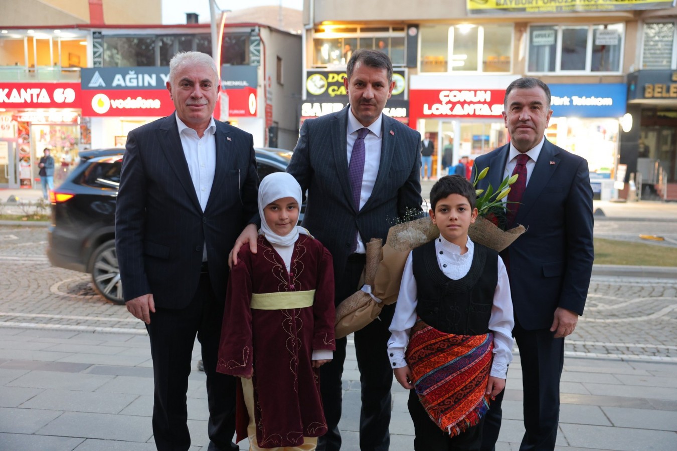 Bakan Yardımcısı Ayhan, Vali Eldivan'ı ziyaret etti;