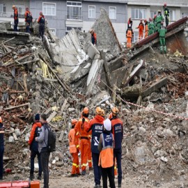 Eski Valilik binasında deprem tatbikatı yapıldı