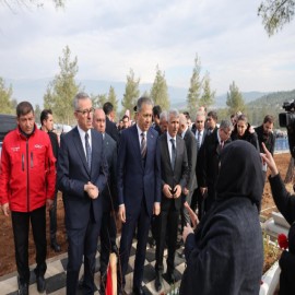 Bakan Yerlikaya: Asrın felaketini asrın dayanışmasına dönüştürdük