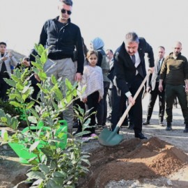 Vefat eden 1010 kişi için 1010 fidan