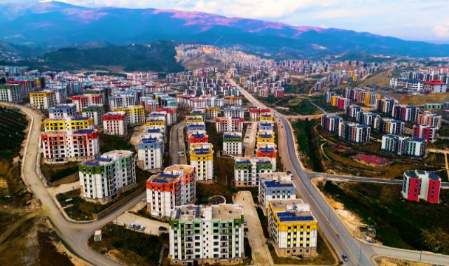 Hatay küllerinden yeniden doğdu