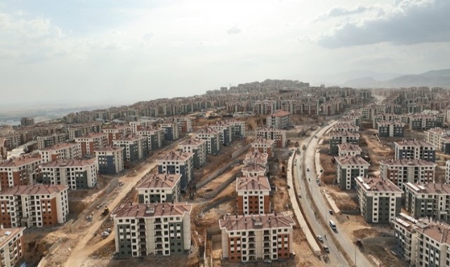 Adıyaman’da depremin izleri siliniyor